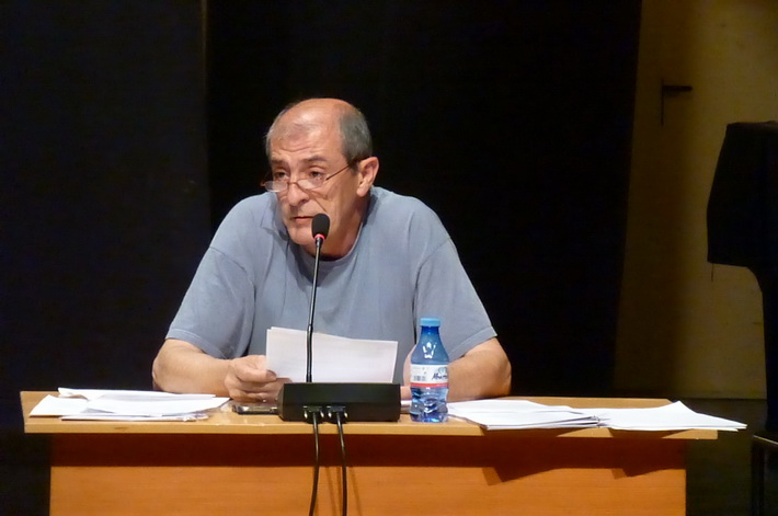 IU pide al Ayuntamiento que se limpie la carretera de Peuelas a Cahicillos